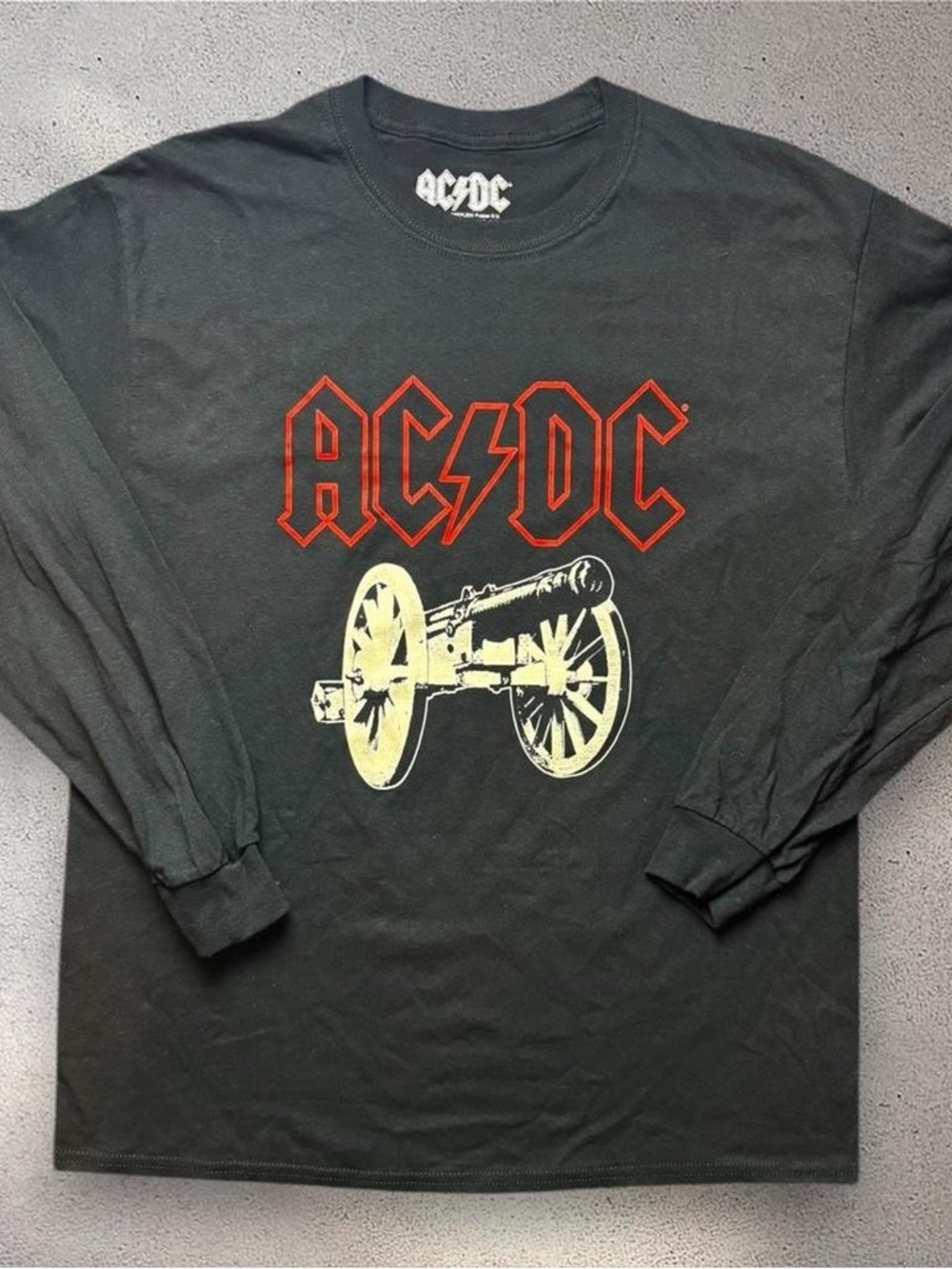 AC DC Long Sleeve Shirt‎ Size L Black Tour 1981 Rock Band Tee